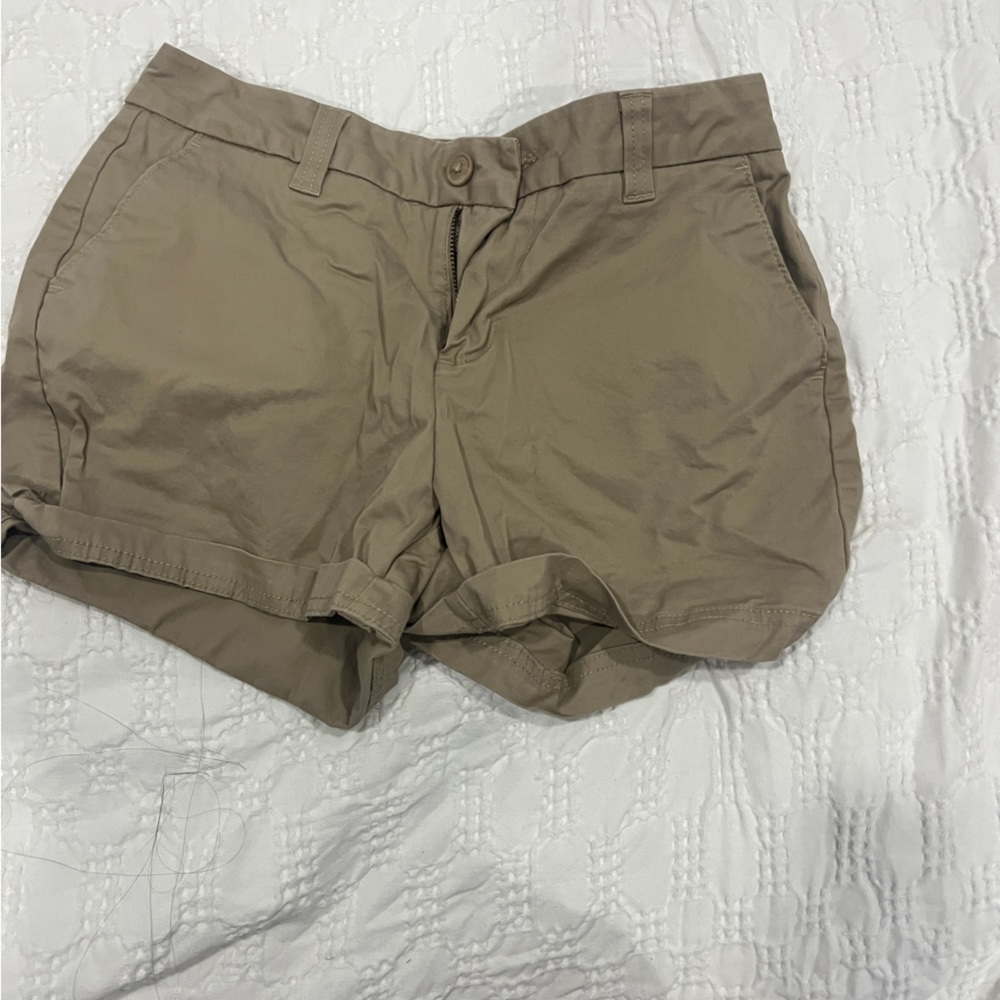 grey khaki fishing shorts